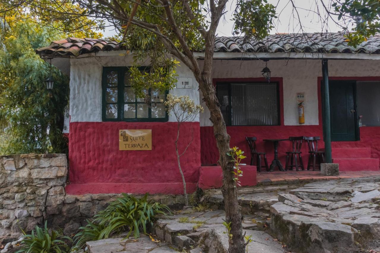 Hotel Y Centro De Convenciones Pueblito De Yerbabuena Paraiso Natural Chía エクステリア 写真