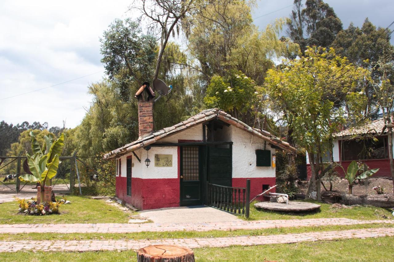 Hotel Y Centro De Convenciones Pueblito De Yerbabuena Paraiso Natural Chía エクステリア 写真