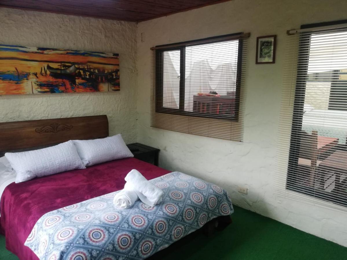 Hotel Y Centro De Convenciones Pueblito De Yerbabuena Paraiso Natural Chía エクステリア 写真