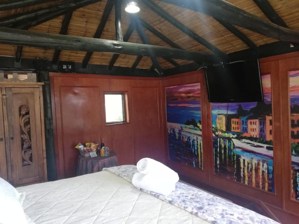 Hotel Y Centro De Convenciones Pueblito De Yerbabuena Paraiso Natural Chía エクステリア 写真